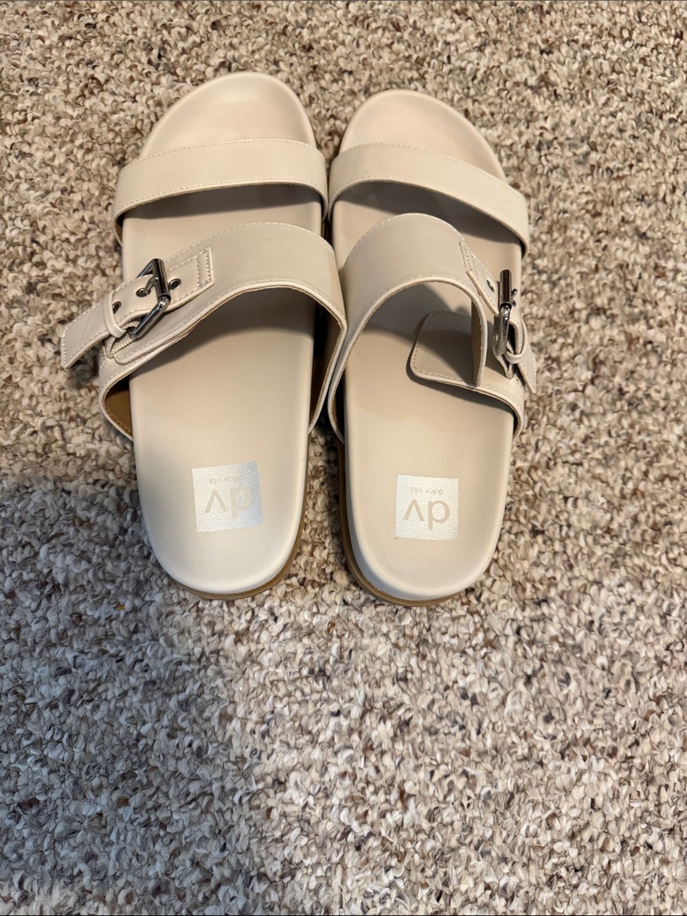 DV by Dolce Vita Adjustable Buckle Slide Sandals in Cream